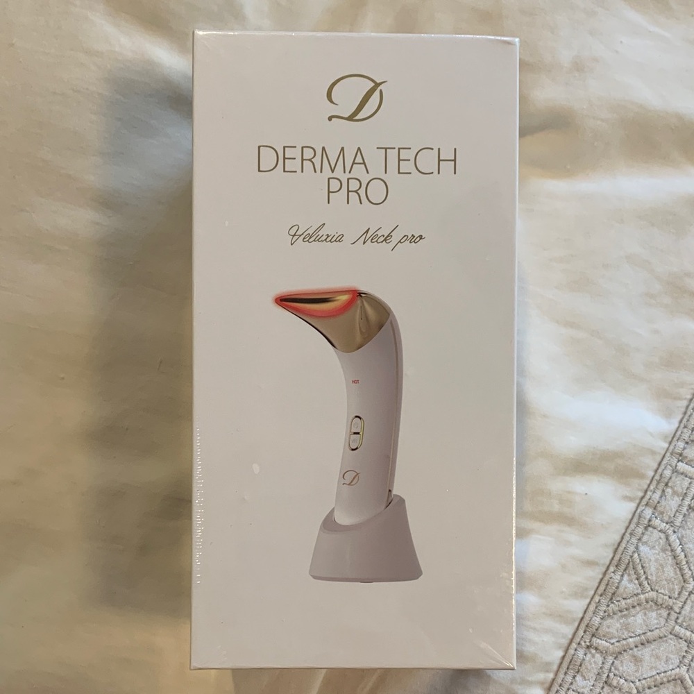 Derma Tech Pro Veluxia Neck Pro Device